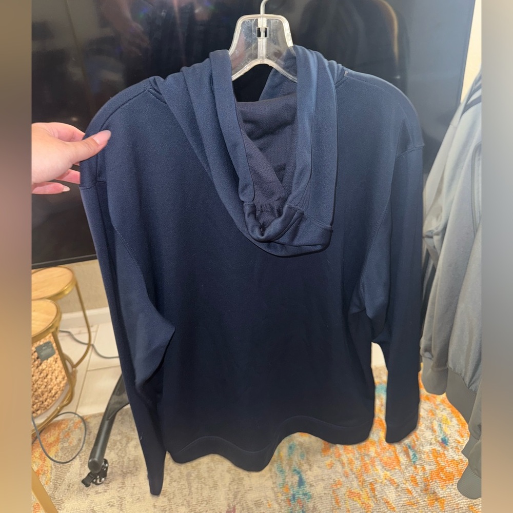 Warm Sweatshirt - Picture 3 of 5
